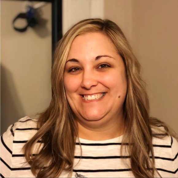 Meet your Posher, Gina - Picture 2 of 2